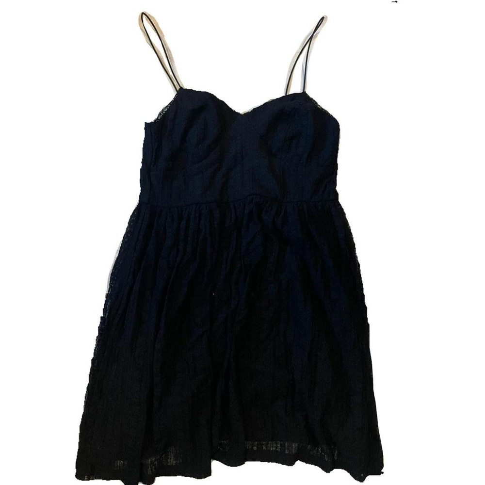 Fit and flare black lace dress - Picture 3 of 4